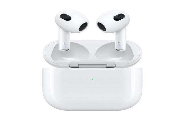  Apple AirPods 2021 (with wireless charging case)